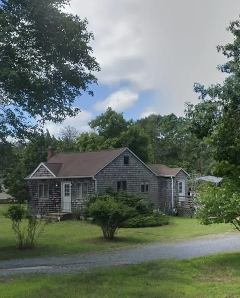 55 Peters Lane Westhampton Beach NY 11978