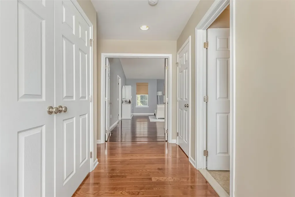 1330 Glastonbury Lane Fishkill NY 12524