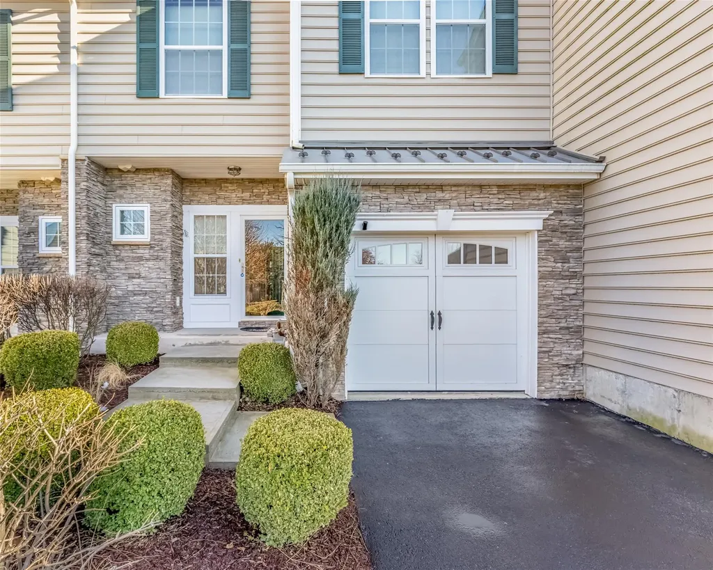 1330 Glastonbury Lane Fishkill NY 12524