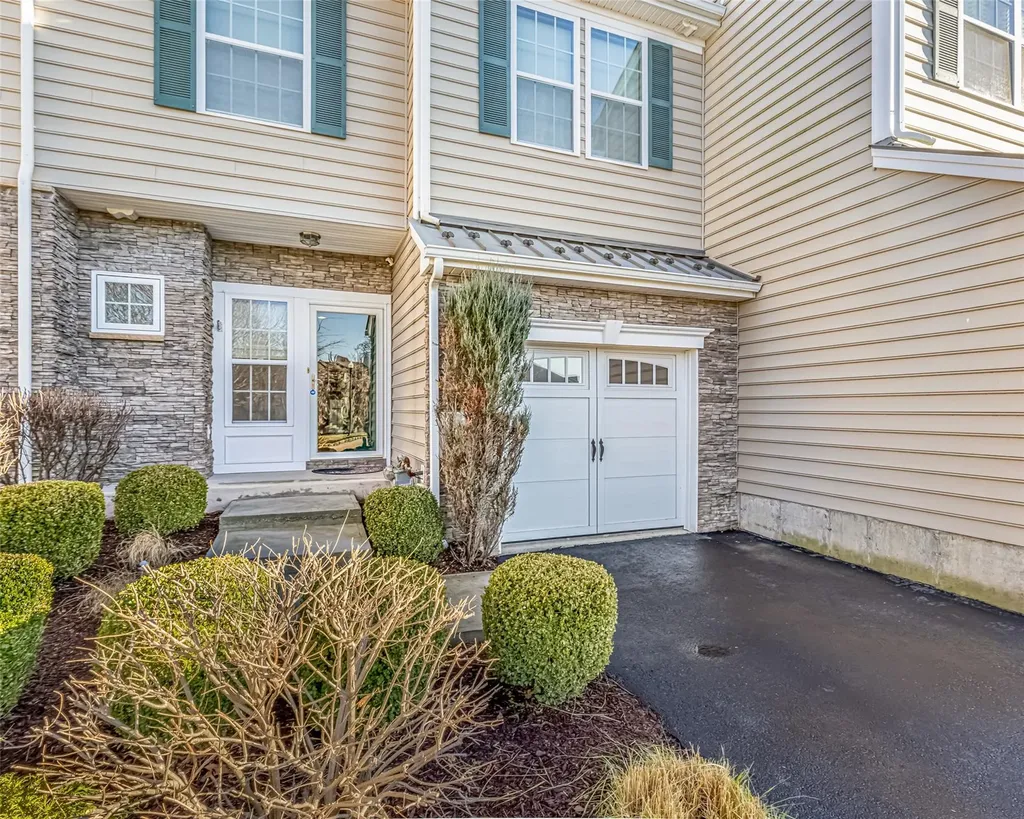 1330 Glastonbury Lane Fishkill NY 12524