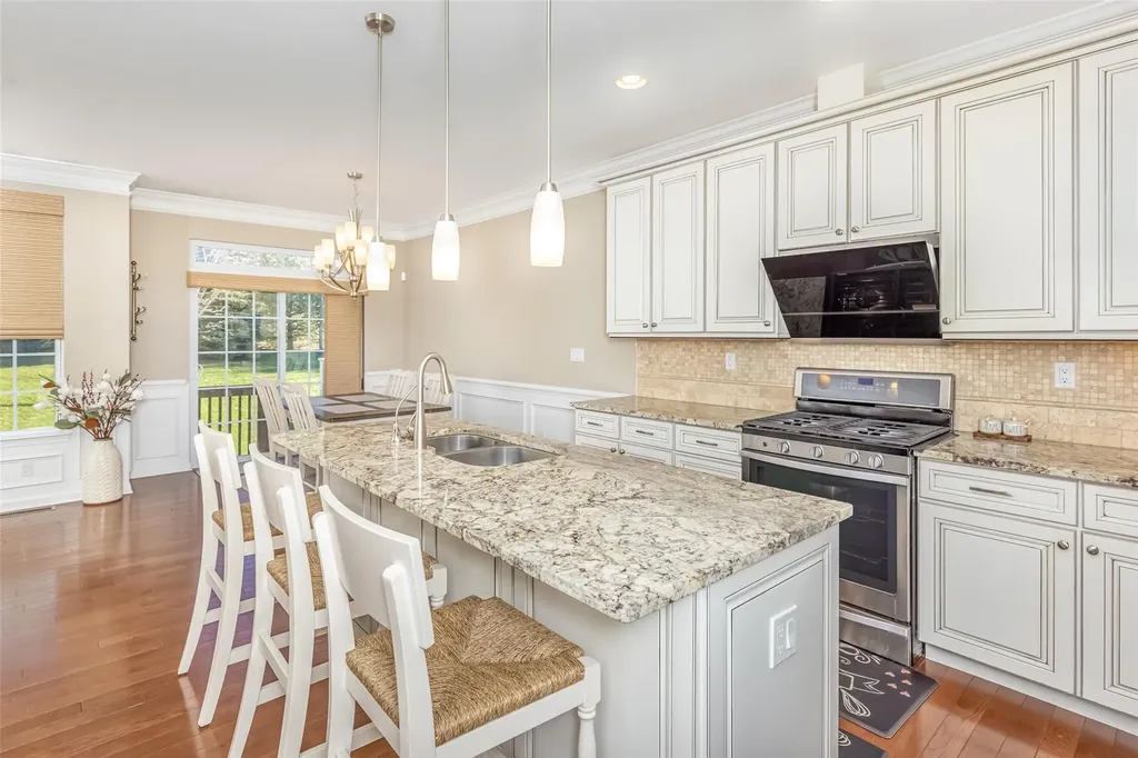 1330 Glastonbury Lane Fishkill NY 12524