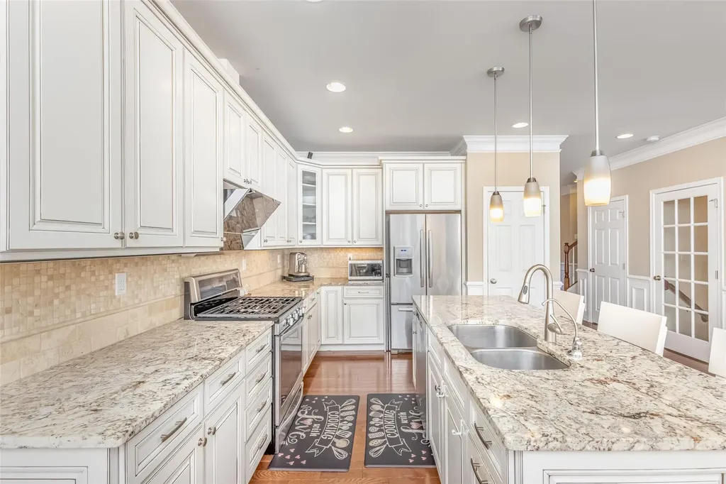 1330 Glastonbury Lane Fishkill NY 12524