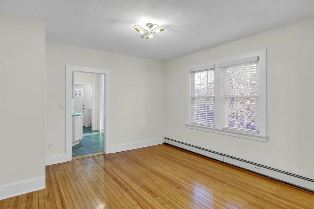 520 Washington Avenue Lindenhurst NY 11757