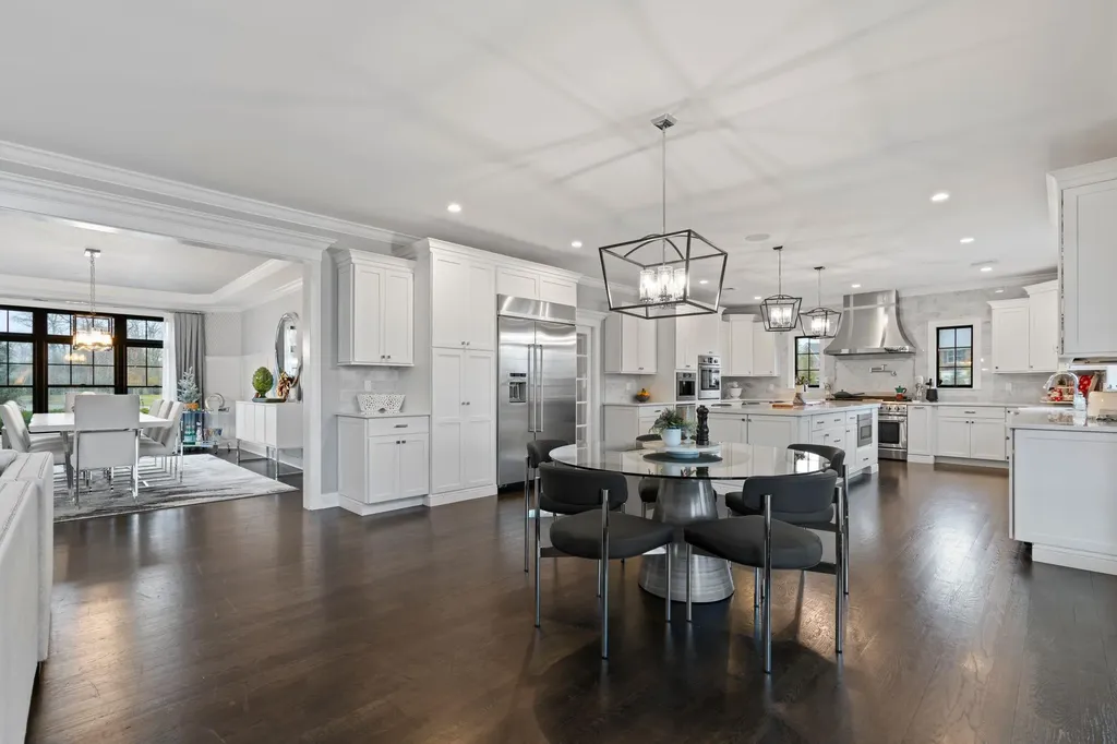 15 Fox Run East Islip NY 11730