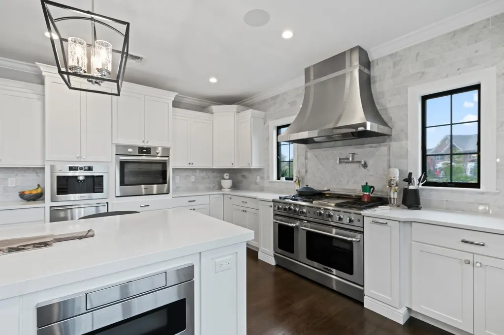 15 Fox Run East Islip NY 11730