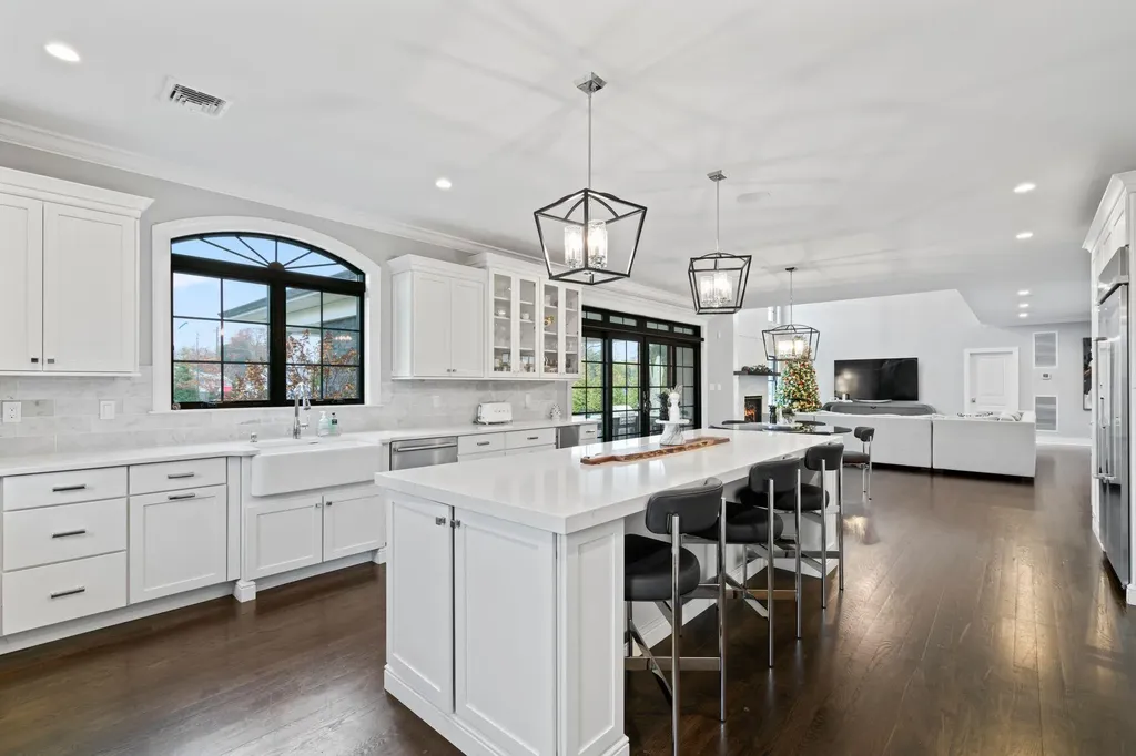 15 Fox Run East Islip NY 11730