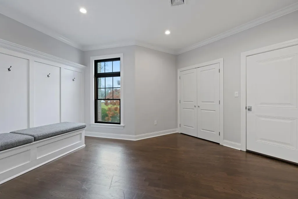 15 Fox Run East Islip NY 11730