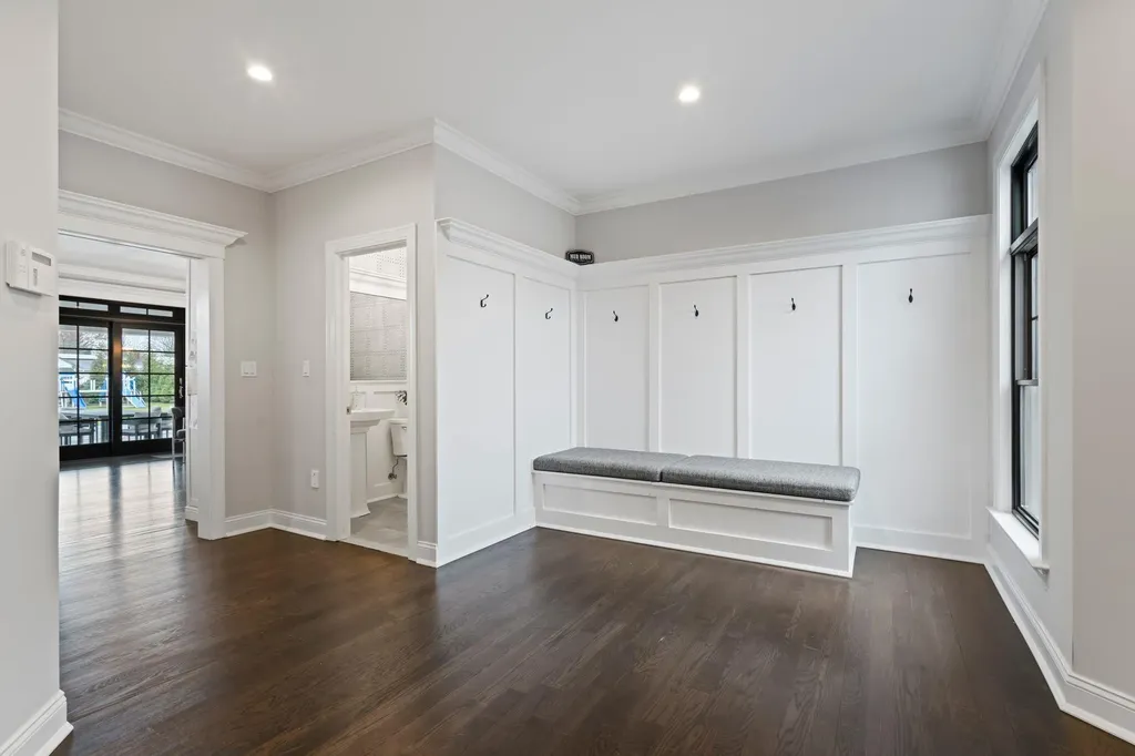 15 Fox Run East Islip NY 11730
