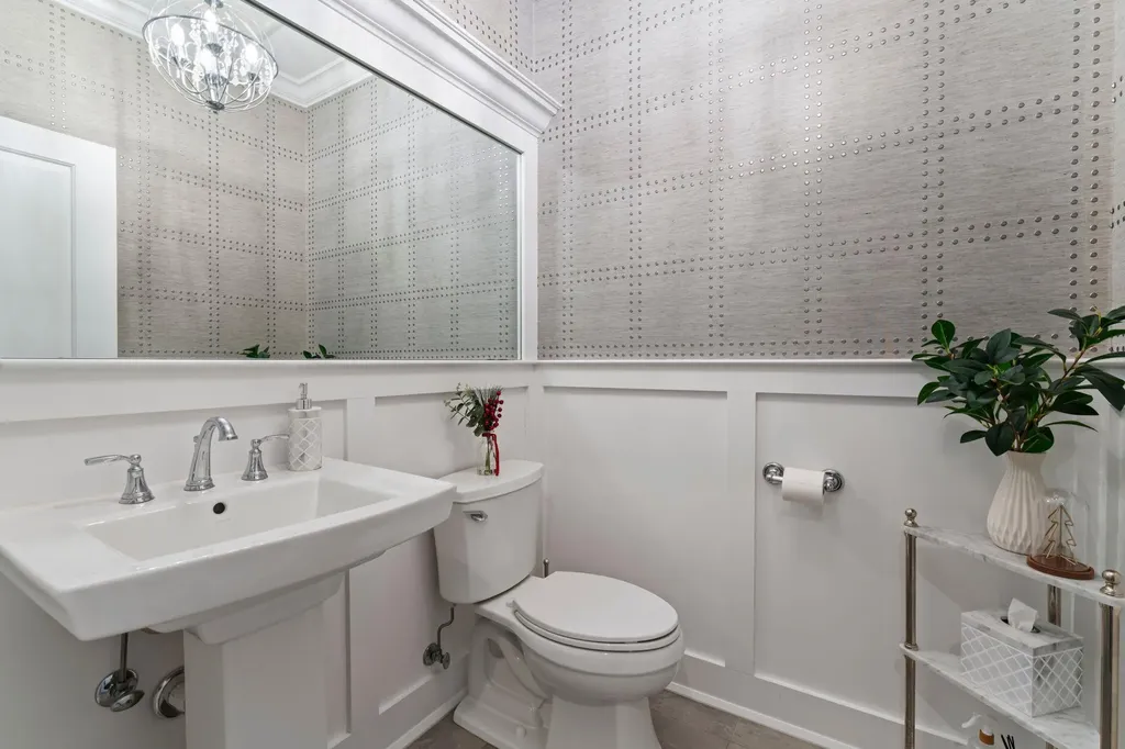 15 Fox Run East Islip NY 11730