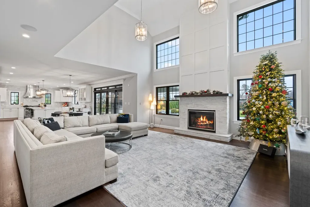 15 Fox Run East Islip NY 11730