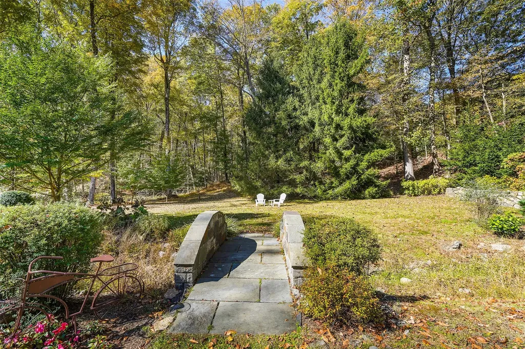 3 Blacksmith Lane Pound Ridge NY 10576