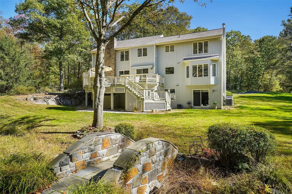 3 Blacksmith Lane Pound Ridge NY 10576