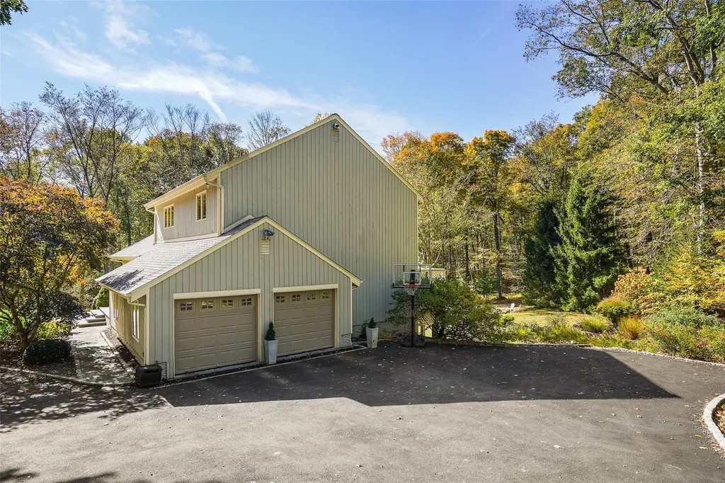 3 Blacksmith Lane Pound Ridge NY 10576