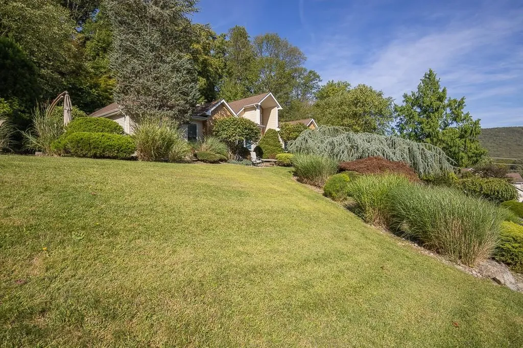 5 Hayes Court Stony Point NY 10980