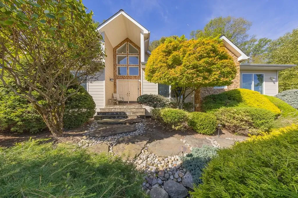 5 Hayes Court Stony Point NY 10980