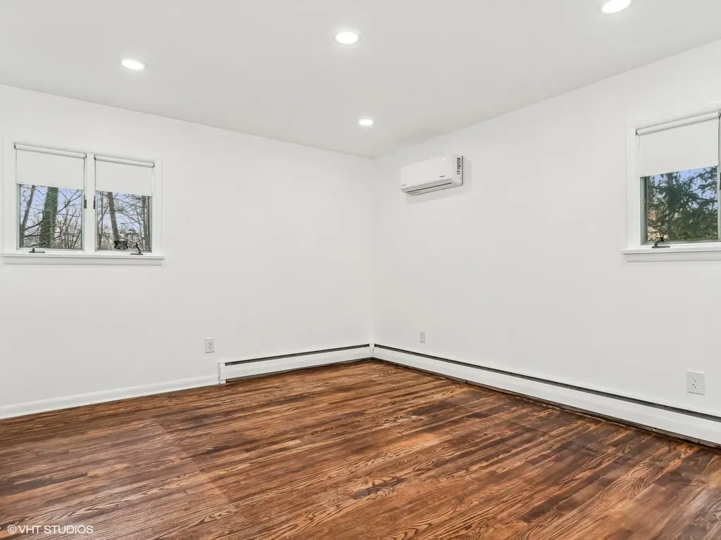 8 Jonathan Lane Poughkeepsie NY 12603