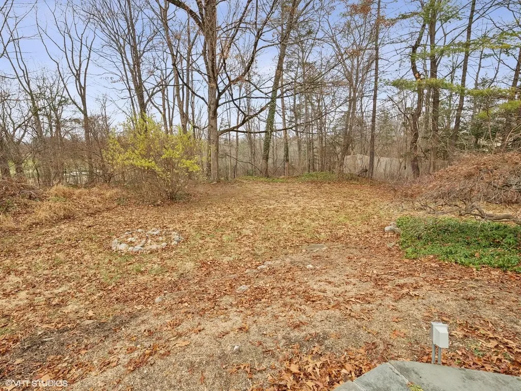 8 Jonathan Lane Poughkeepsie NY 12603