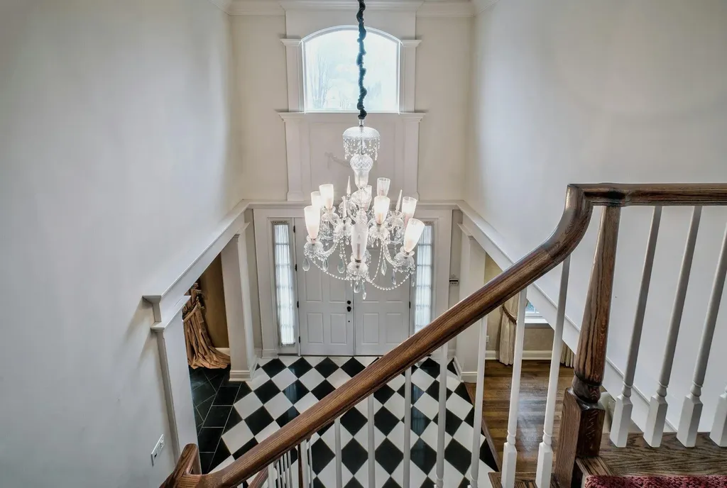 8 Meadow Lane Manhasset NY 11030