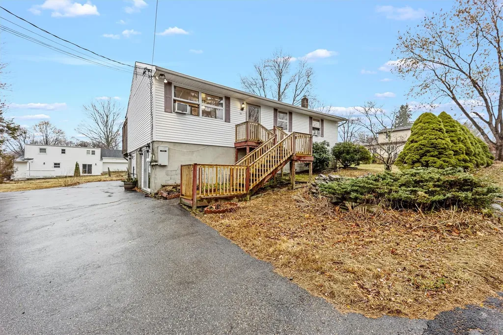 11 Armonk Road Carmel NY 10512