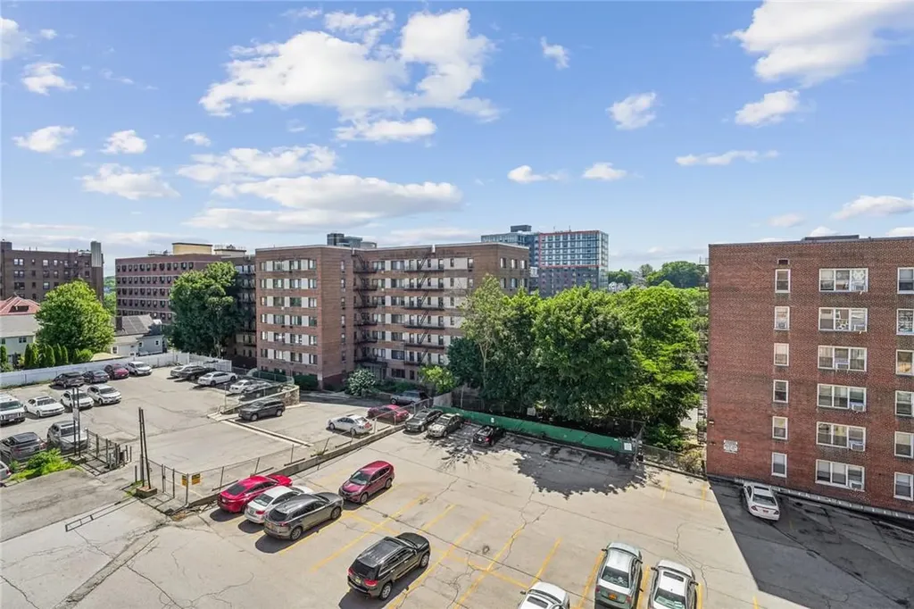 52 Yonkers Terrace Yonkers NY 10704