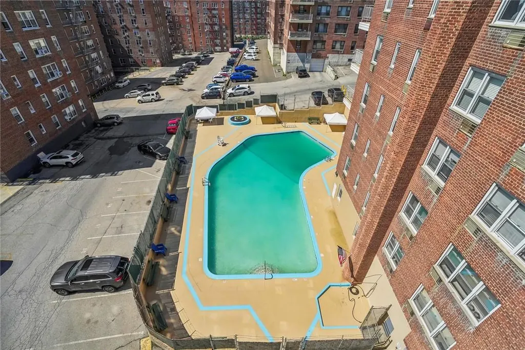 52 Yonkers Terrace Yonkers NY 10704