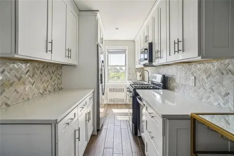 52 Yonkers Terrace Yonkers NY 10704