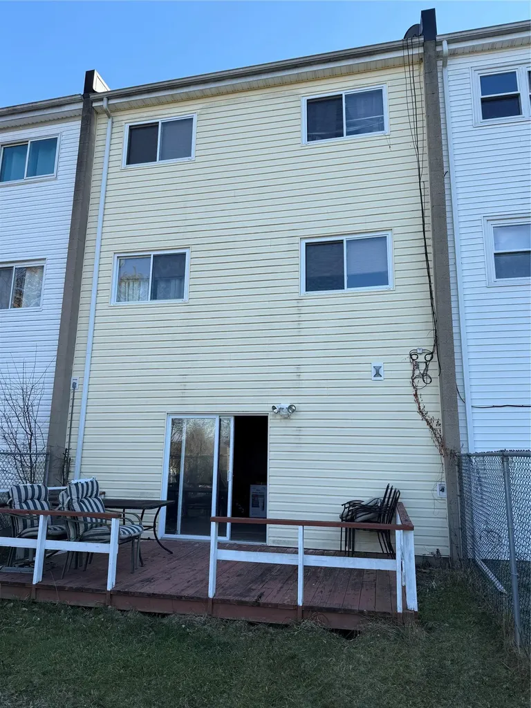 32 Whitman Court Middletown NY 10941
