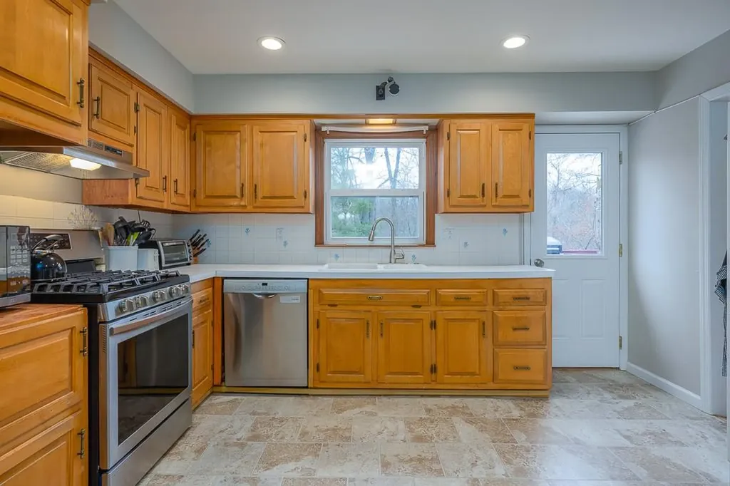 92 Buchanan Street Pearl River NY 10965