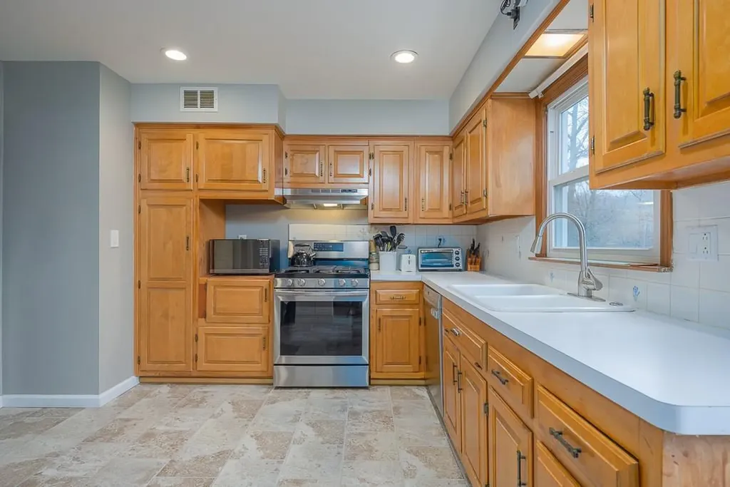 92 Buchanan Street Pearl River NY 10965
