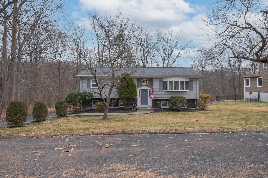 92 Buchanan Street Pearl River NY 10965