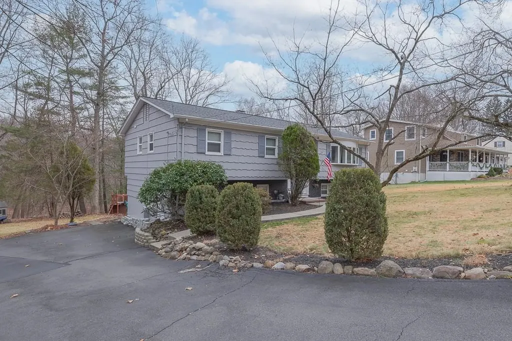 92 Buchanan Street Pearl River NY 10965