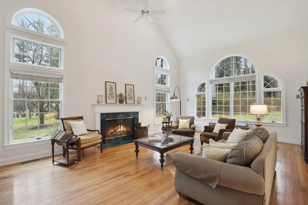 61 Lambert Ridge Cross River NY 10518