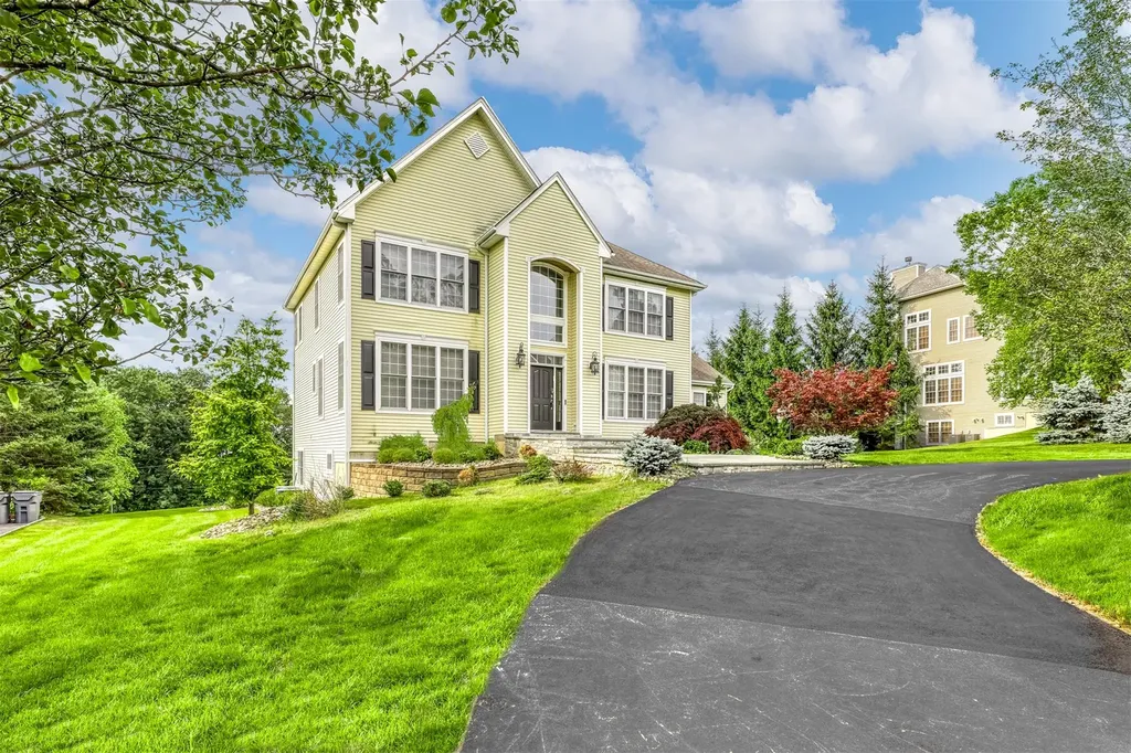 6 Heather Ridge Highland Mills NY 10930
