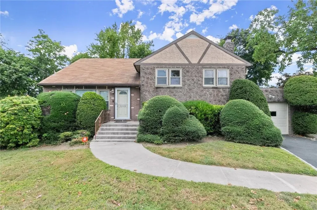 10 Donald Court Yonkers NY 10710