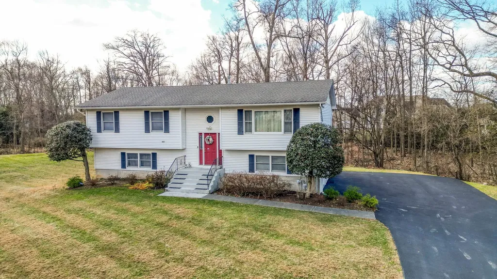 17 Chester Avenue Congers NY 10920