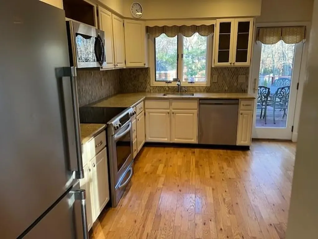 35 Hillside Avenue Saint James NY 11780