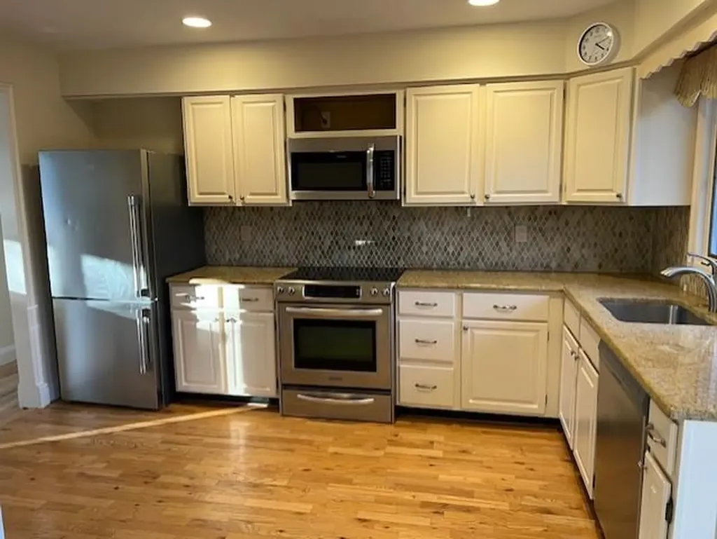 35 Hillside Avenue Saint James NY 11780