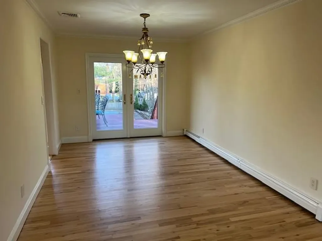 35 Hillside Avenue Saint James NY 11780