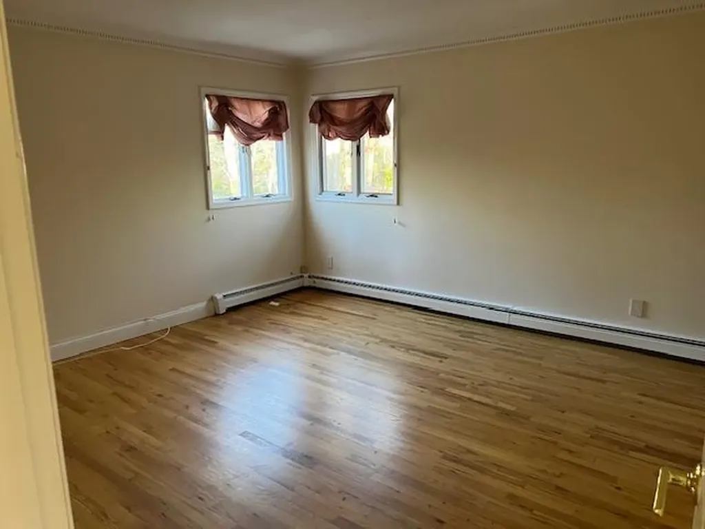 35 Hillside Avenue Saint James NY 11780