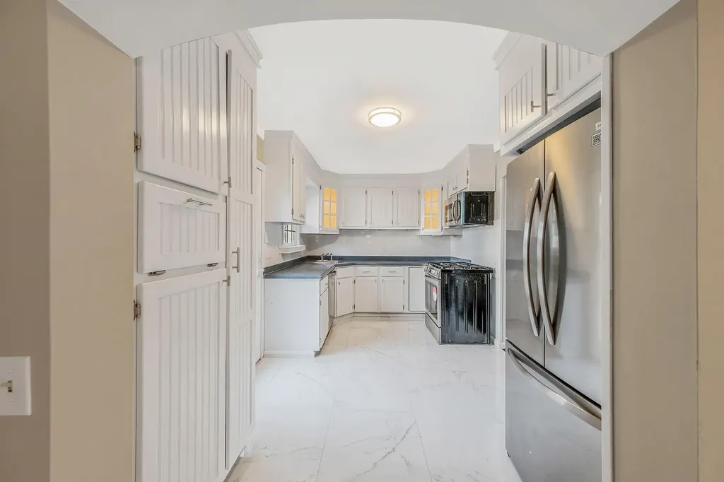 7 Laurie Boulevard Centereach NY 11720