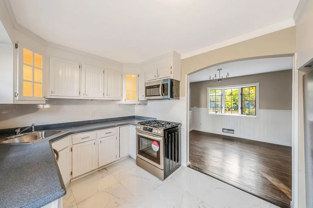 7 Laurie Boulevard Centereach NY 11720