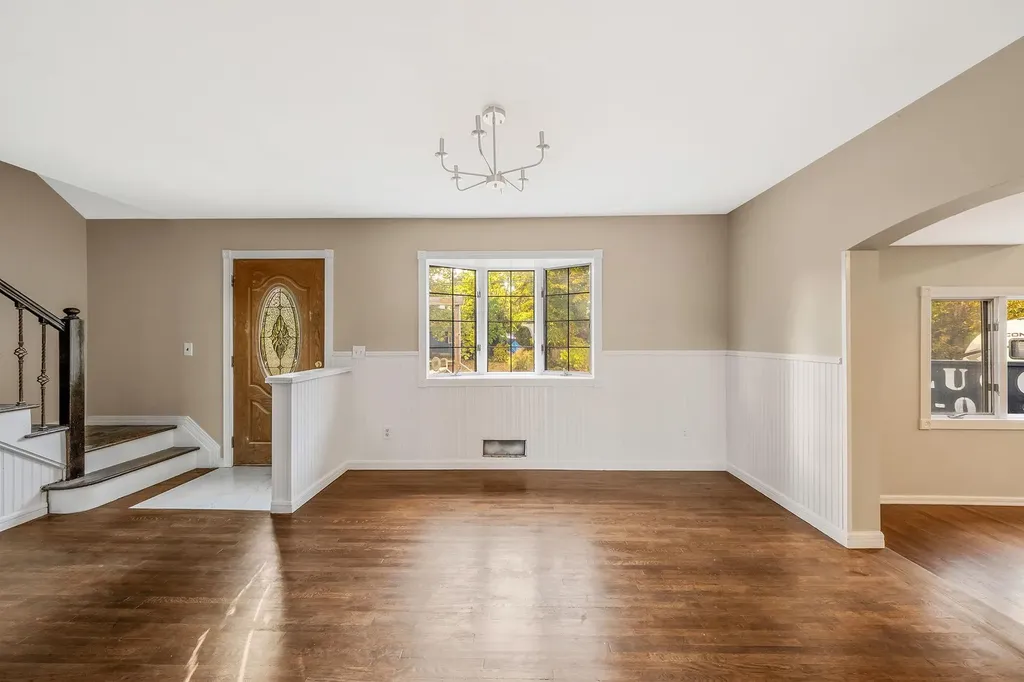 7 Laurie Boulevard Centereach NY 11720