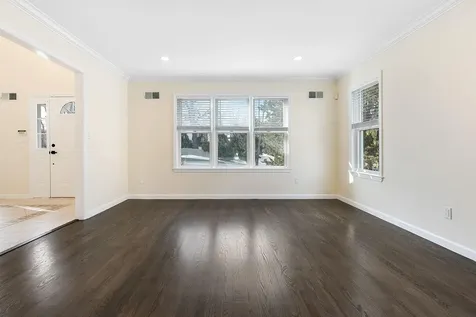 96 Weaver Street Larchmont NY 10538