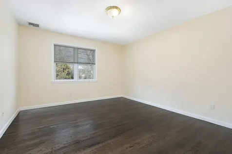 96 Weaver Street Larchmont NY 10538