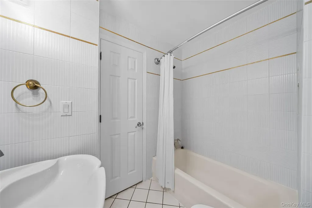 25 Smolley Drive Monsey NY 10952