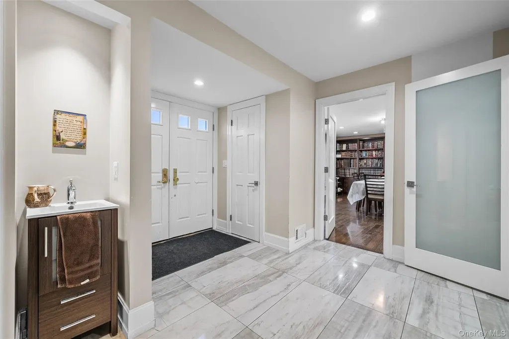 25 Smolley Drive Monsey NY 10952