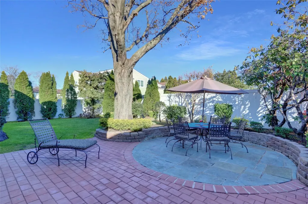 3323 Seawane Drive Merrick NY 11566