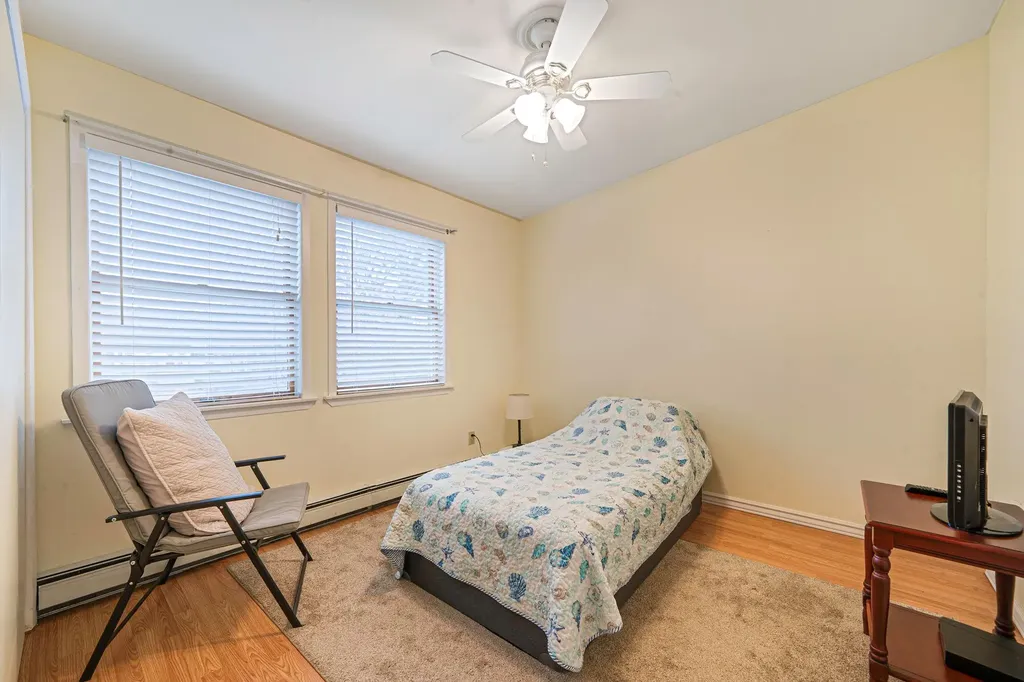 1090 Oakneck Road Bay Shore NY 11706