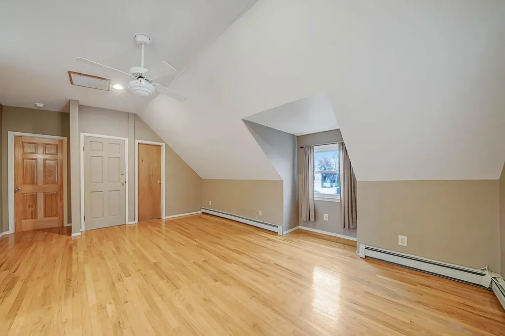 1090 Oakneck Road Bay Shore NY 11706