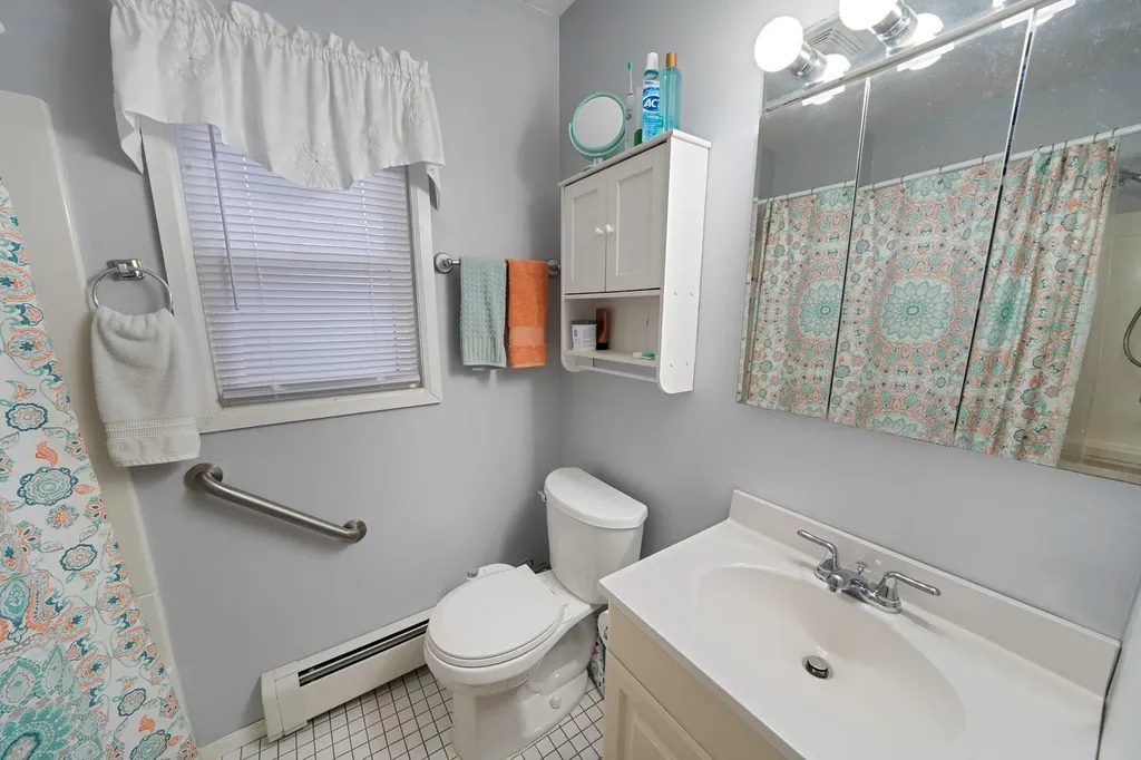 1090 Oakneck Road Bay Shore NY 11706
